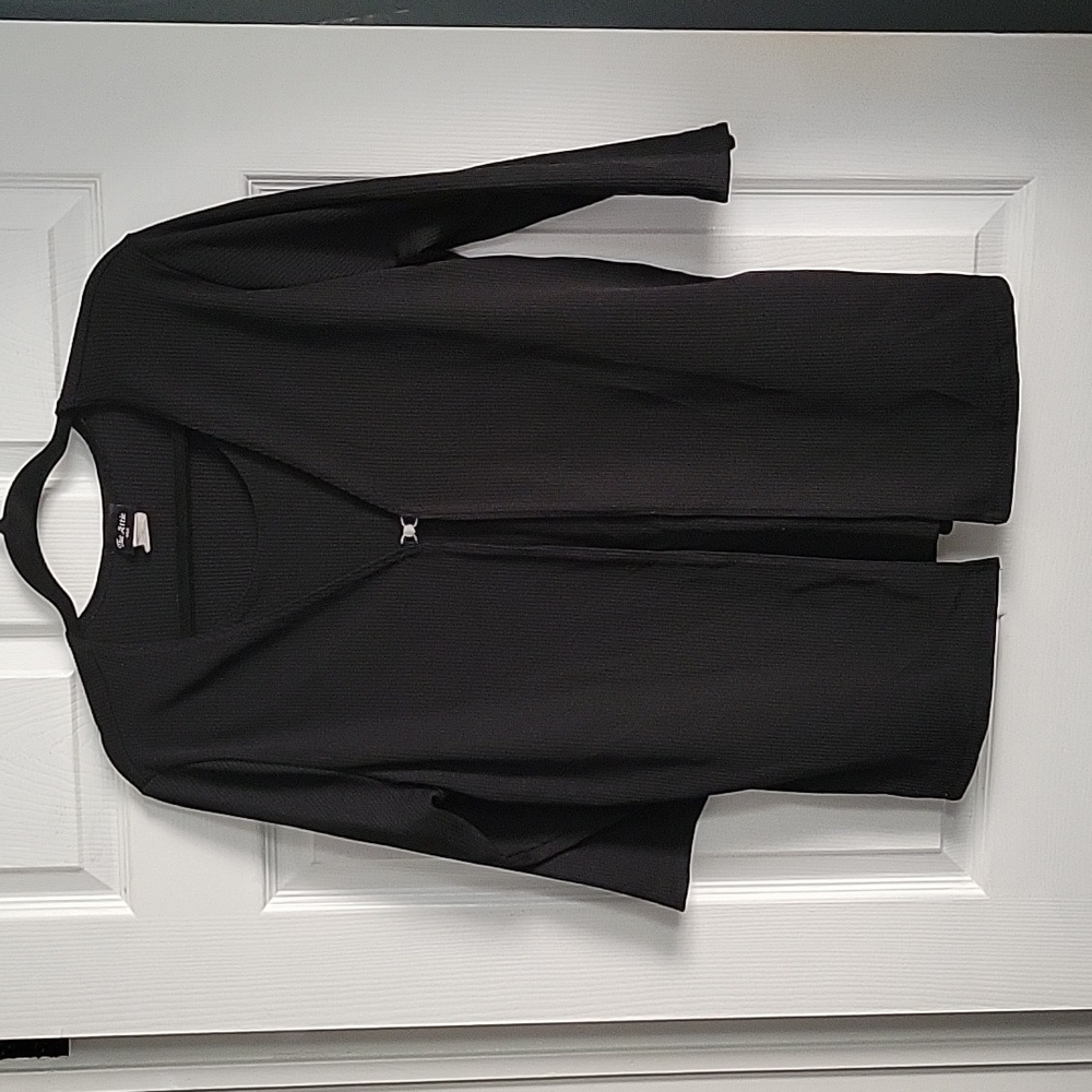 3/4 Sleeve Black Clip Top